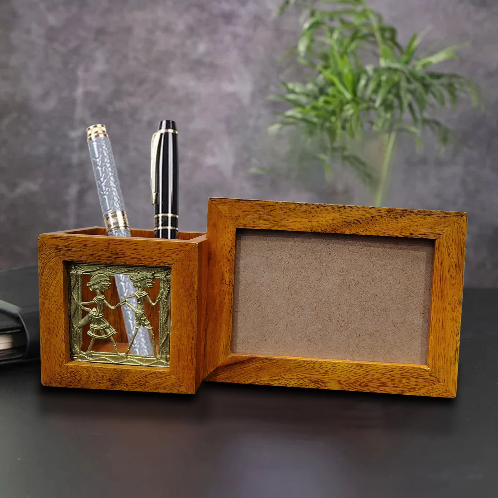 Dhokra Pen Stand With Photo Frame - Image 2
