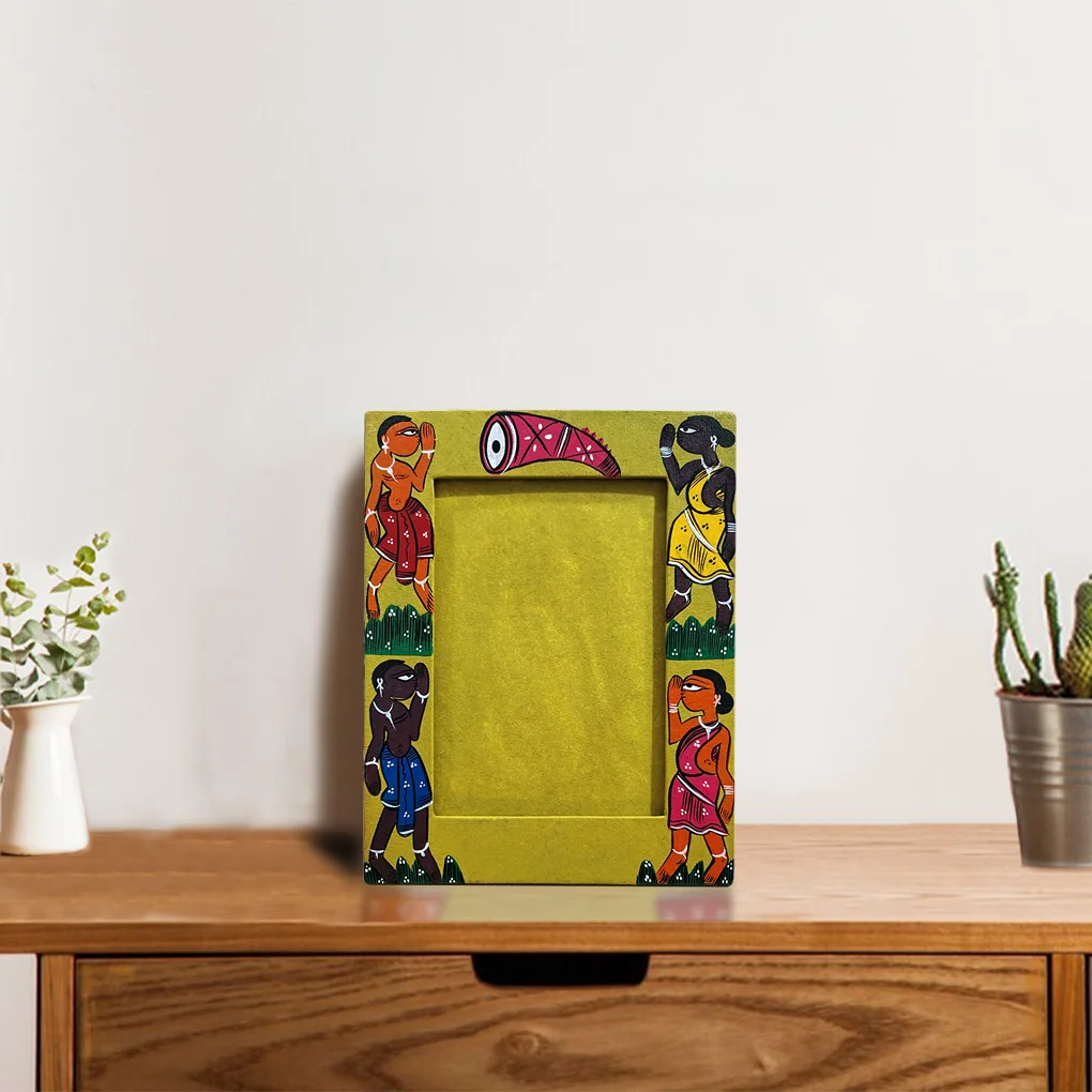 Hand-Painted Pattachitra Photo Frame - Image 2