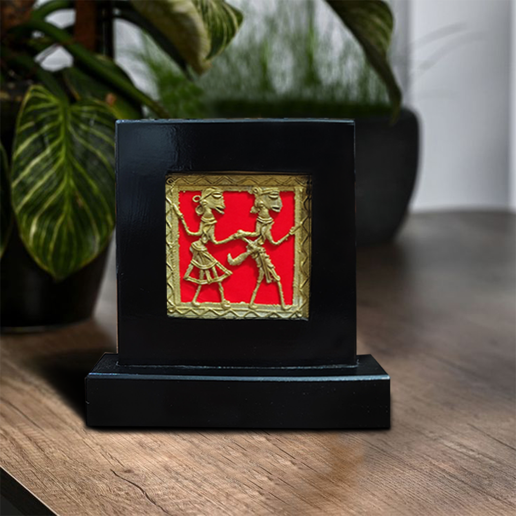 Handcrafted Dokra Tribal Couple Framed Memento – Traditional Indian Art - Image 2